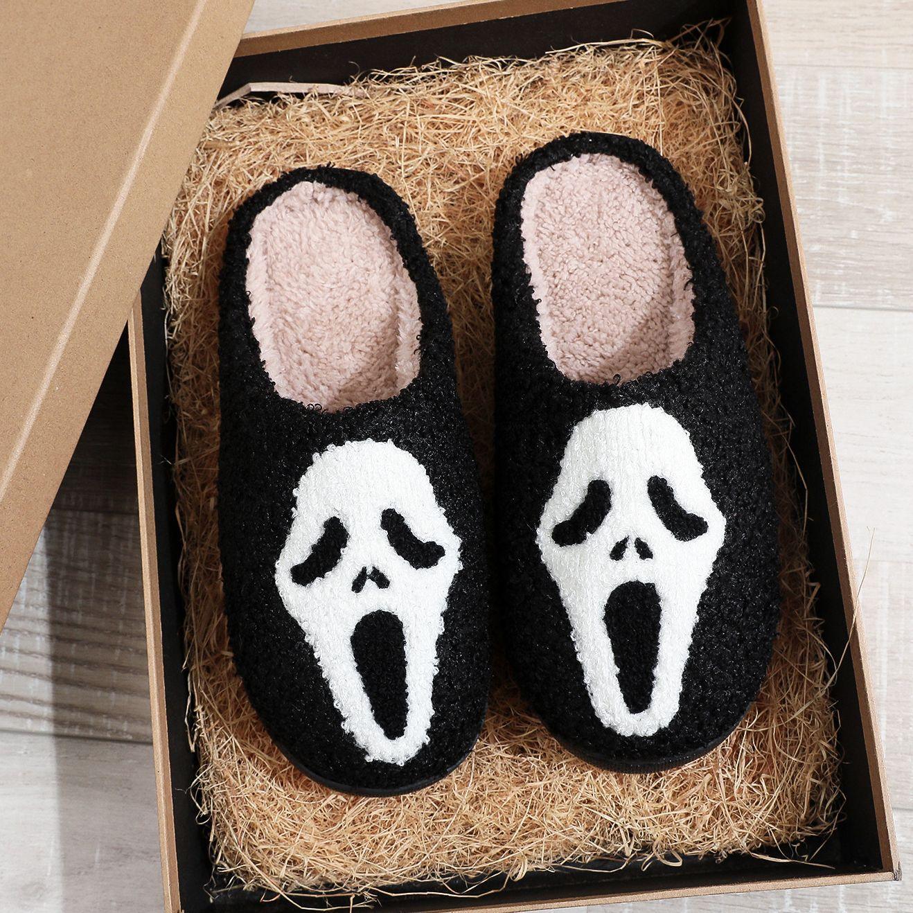 Scary Fluffy | Chaussons effrayantes - Zevessa